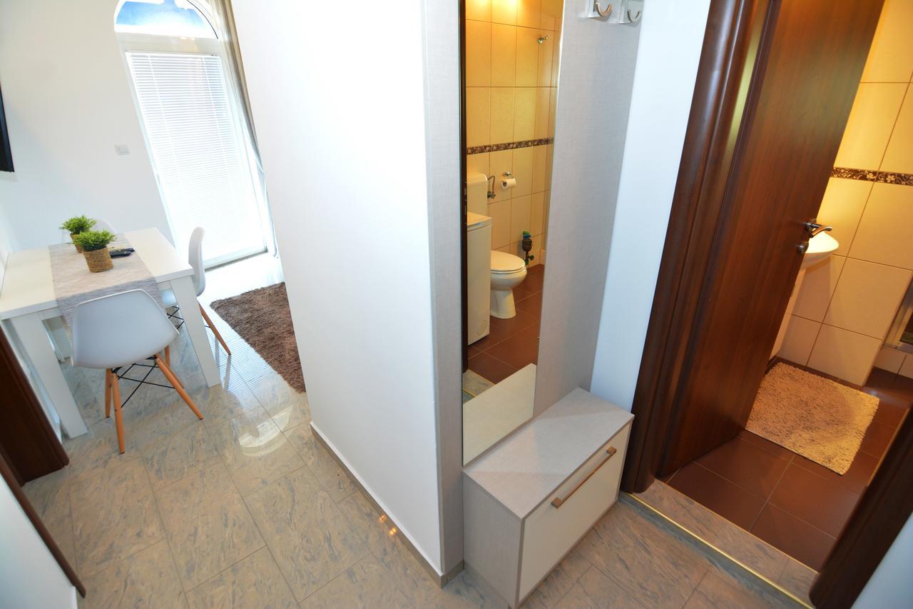 Tropicoco Apartments Тиват Экстерьер фото